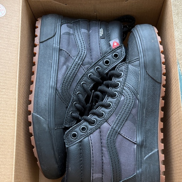 Vans Men's Black and Gray High-Top Sneakers - Picture 3 of 4